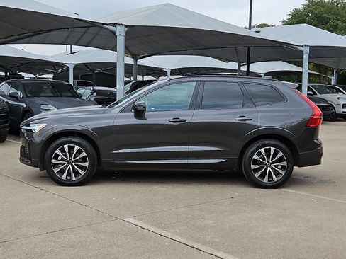 Used 2025 Volvo XC60 B5 Core AWD/4WD image 9