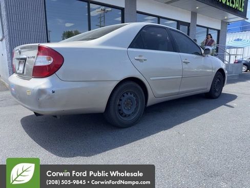 Used 2004 Toyota Camry LE FWD image 5
