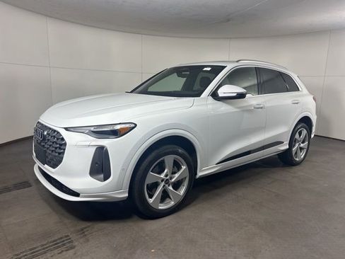 New 2025 Audi Q5 Premium Plus image 3