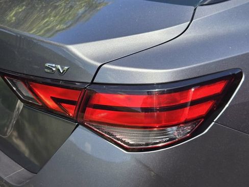 Used 2020 Nissan Sentra SV w/ SV Premium Package FWD image 9