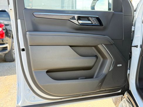 New 2026 Chevrolet Tahoe Premier w/ Sun And Tow Package AWD/4WD image 12
