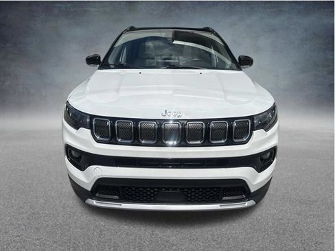 Used 2022 Jeep Compass Limited w/ Sun and Sound Group AWD/4WD image 9