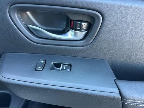 Certified 2025 Honda Pilot Touring image 20