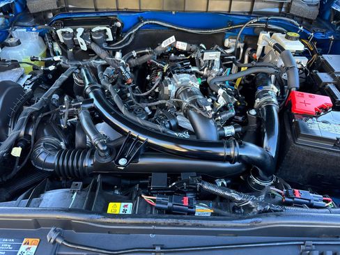 Certified 2023 Ford Bronco Wildtrak image 11