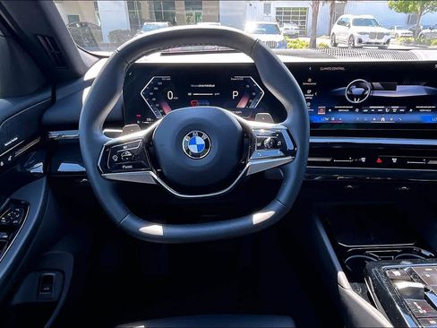 Certified 2026 BMW 530i RWD image 6