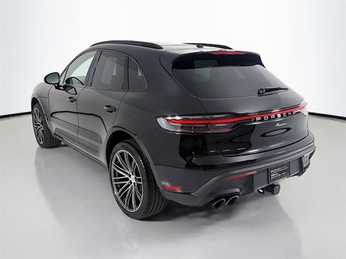 Used 2026 Porsche Macan AWD/4WD image 3
