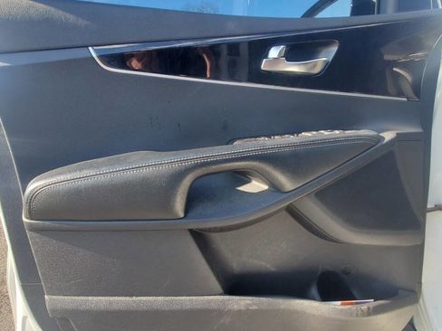 Used 2016 Kia Sorento AWD image 13