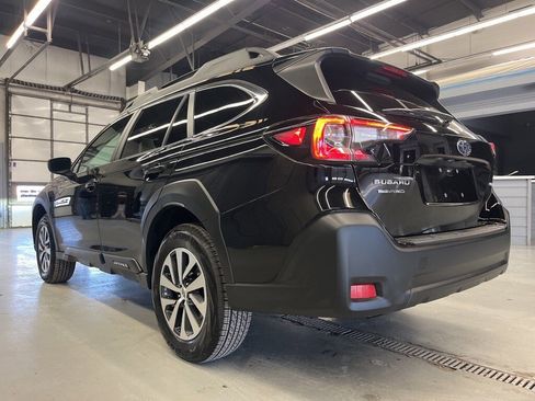 Certified 2025 Subaru Outback Premium w/ Popular Package #1A image 5
