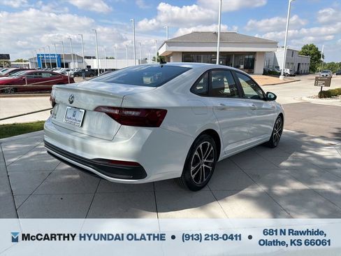 Used 2023 Volkswagen Jetta Sport FWD image 16