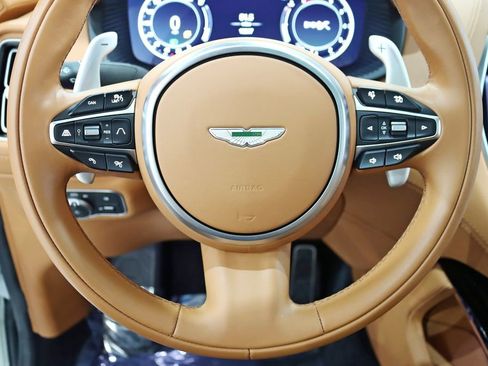 Used 2023 Aston Martin DBX AWD/4WD image 15