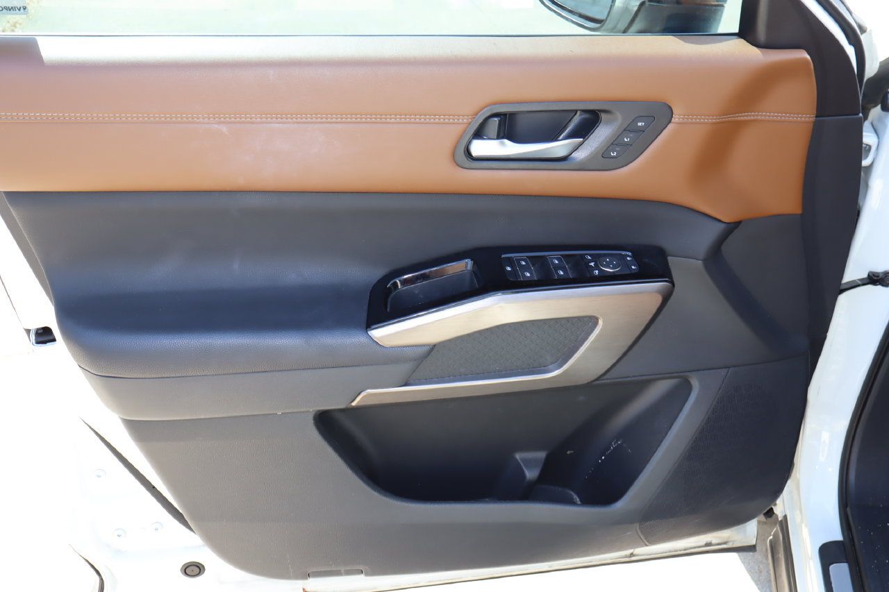 Used 2024 Nissan Pathfinder Platinum w/ Cargo Package FWD image 22