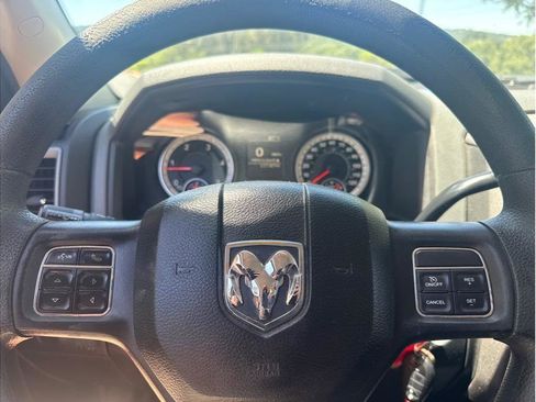 Used 2017 RAM 3500 Tradesman w/ Chrome Appearance Group AWD/4WD image 16
