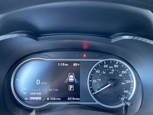Certified 2025 Nissan Versa SV w/ Trunk Package FWD image 34