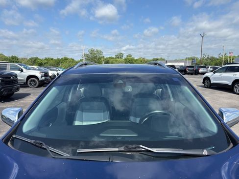 Used 2019 Chevrolet Equinox Premier AWD/4WD image 24