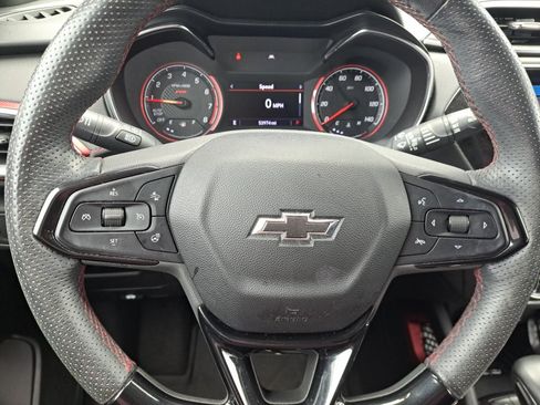Used 2022 Chevrolet TrailBlazer RS w/ Technology Package FWD image 22