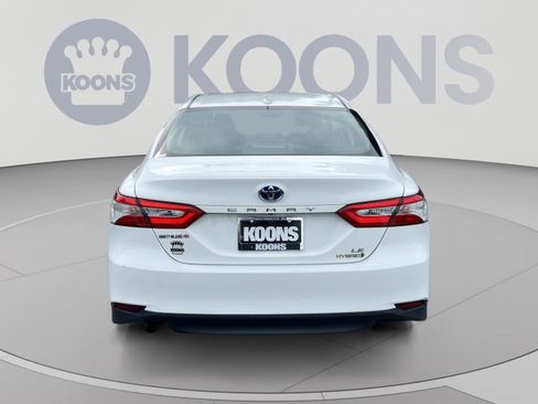 Used 2019 Toyota Camry LE FWD image 5