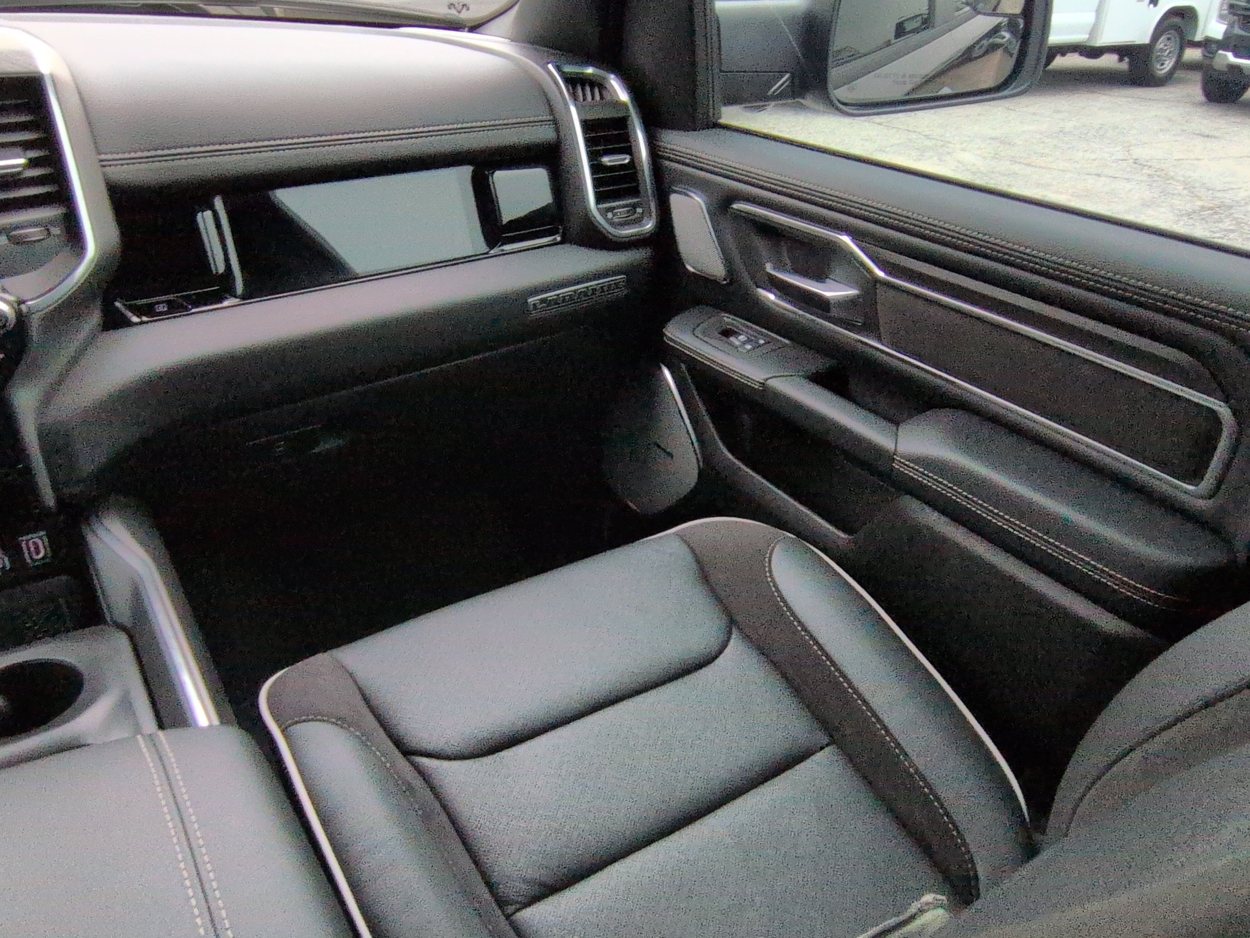 Used 2026 RAM 1500 Laramie w/ Night Edition AWD/4WD image 15