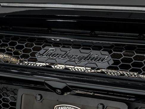 Used 2023 Lamborghini Huracan EVO image 52