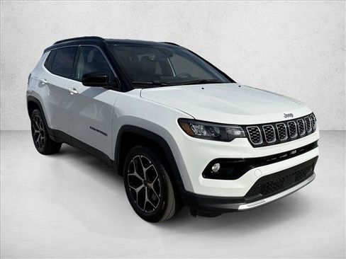 Used 2025 Jeep Compass Limited image 3