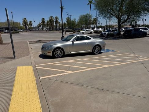 Used 2004 Lexus SC 430 Convertible RWD image 1