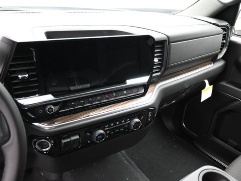 New 2026 Chevrolet Silverado 1500 LT w/ All Star Edition Plus image 17