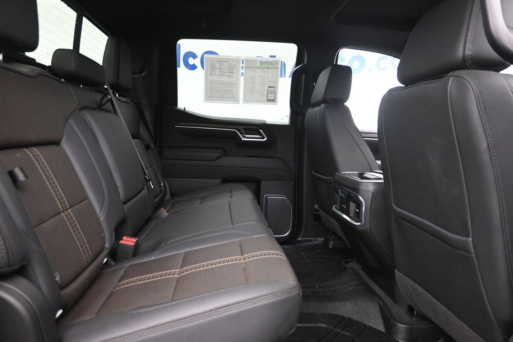 Used 2026 Chevrolet Silverado 1500 High Country AWD/4WD image 10