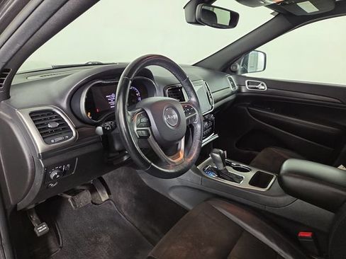 Used 2019 Jeep Grand Cherokee Altitude AWD/4WD image 15
