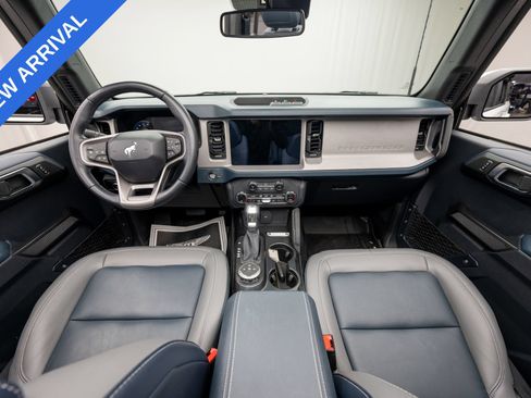 Used 2024 Ford Bronco Outer Banks AWD/4WD image 9