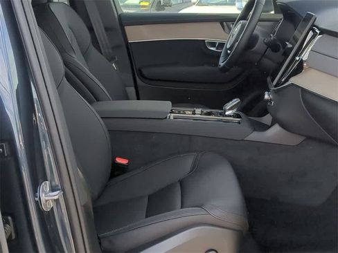 New 2026 Volvo XC90 B5 Plus w/ Protection Package Premier image 20