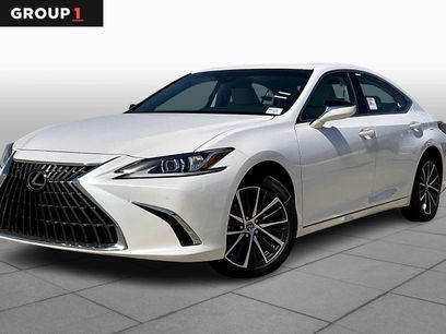 New 2025 Lexus ES 350 w/ Premium Package