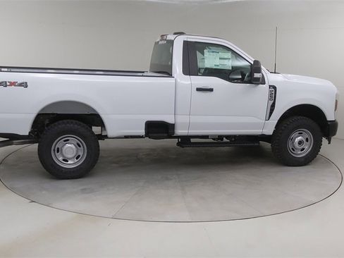 New 2026 Ford F250 XL w/ XL Off-Road Package image 12