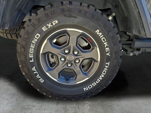 Used 2021 Jeep Gladiator Rubicon w/ LED Lighting Group AWD/4WD image 39
