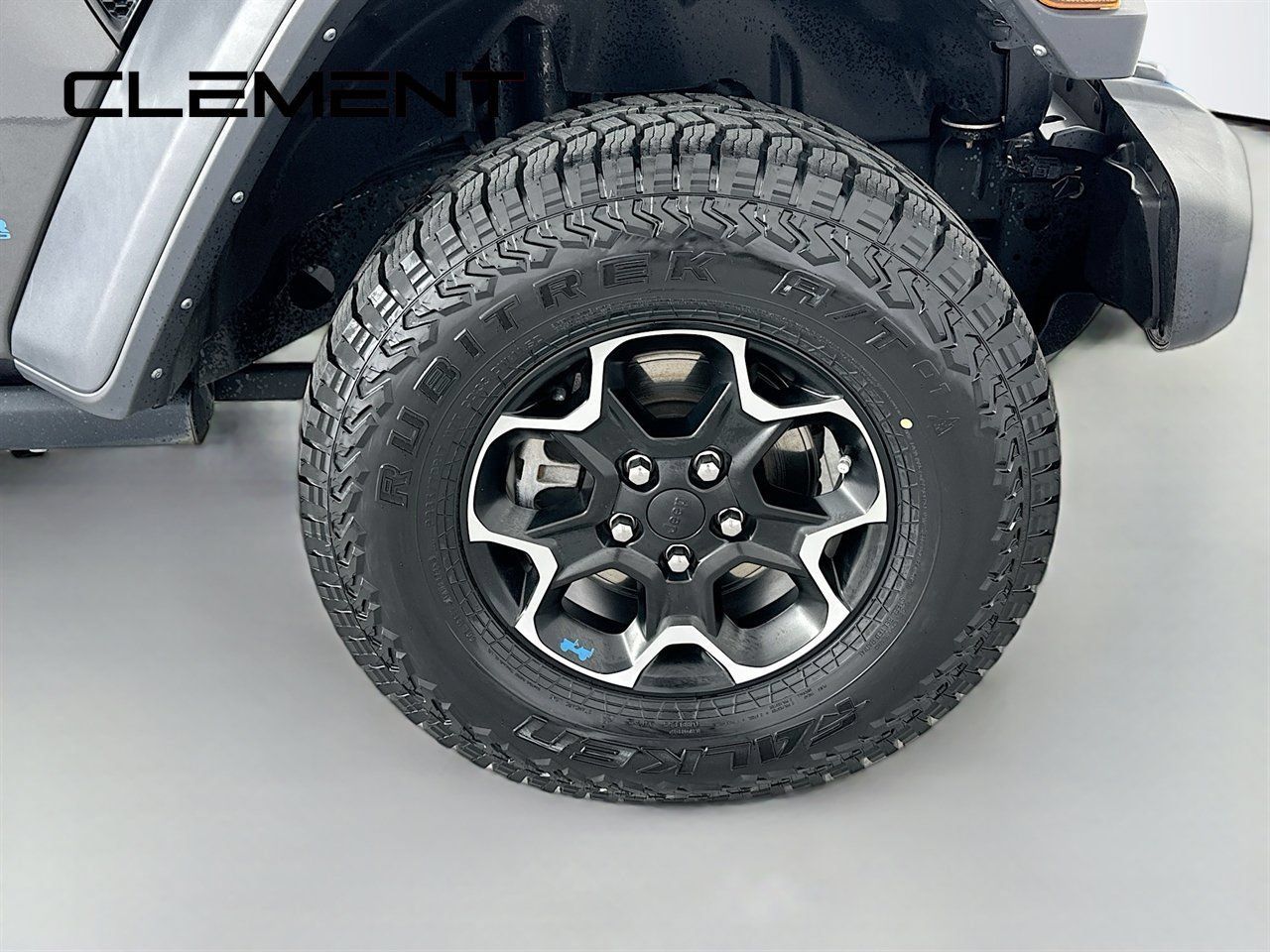 Used 2022 Jeep Wrangler Unlimited Rubicon 4xe w/ Dual Top Group AWD/4WD image 35