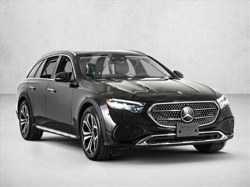 Used 2025 Mercedes-Benz E 450 4MATIC All-Terrain Wagon image 3