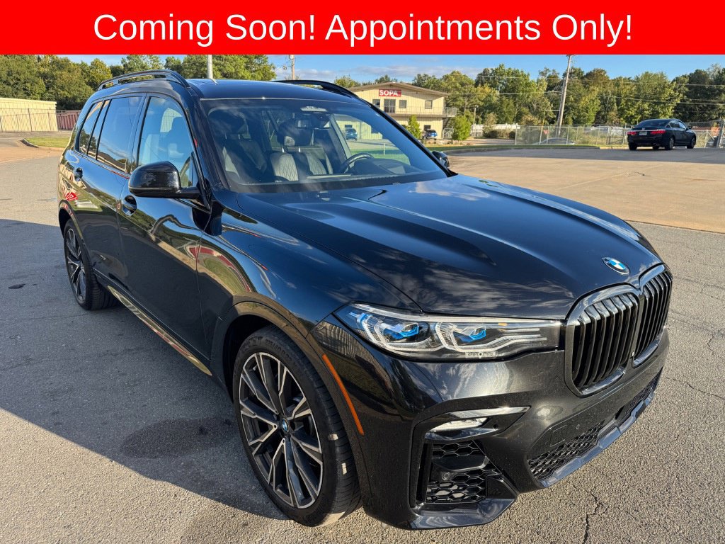 Used 2022 BMW X7 M50i AWD/4WD image 1