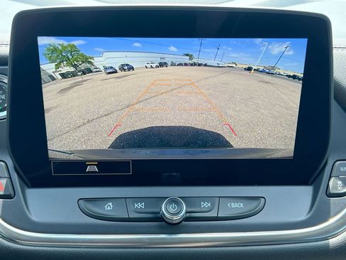 Used 2025 Chevrolet Blazer LT FWD image 29