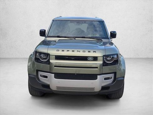 Used 2025 Land Rover Defender 110 S AWD/4WD image 2