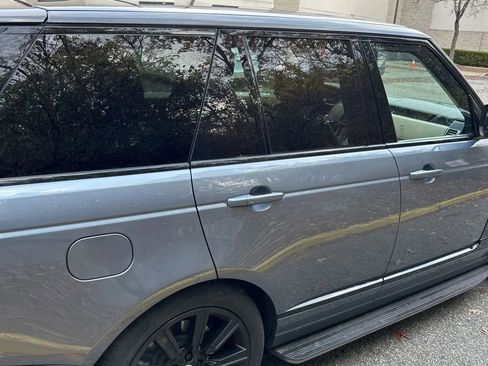 Used 2020 Land Rover Range Rover HSE image 11