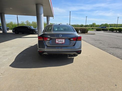 Used 2022 Nissan Altima 2.5 SR FWD image 6