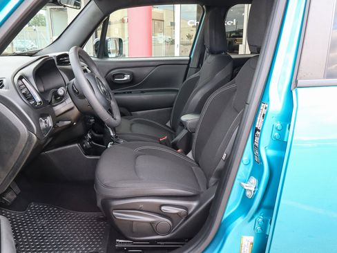 Used 2022 Jeep Renegade Altitude image 7