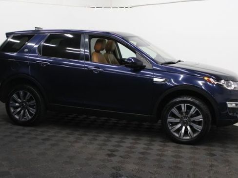 Used 2019 Land Rover Discovery Sport HSE Luxury image 3