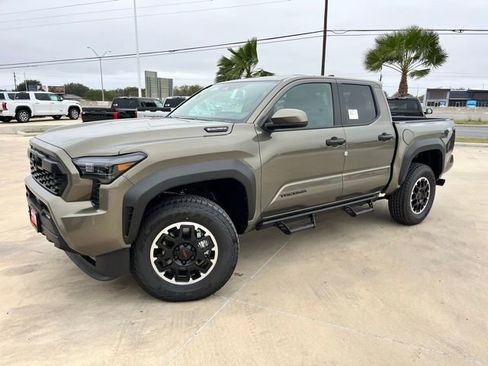 New 2026 Toyota Tacoma TRD Off-Road AWD/4WD image 3