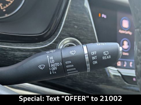 Used 2020 Cadillac XT6 Premium Luxury w/ LPO, Floor Liner Package image 35