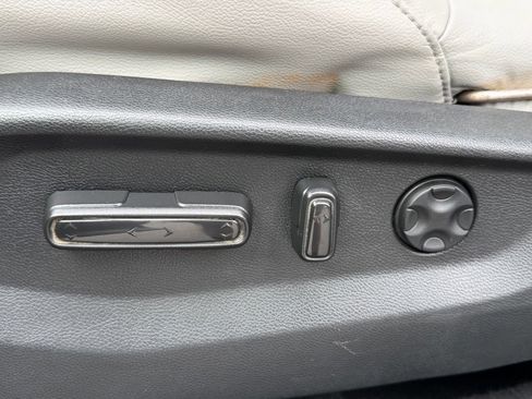Used 2018 Honda CR-V Touring image 17