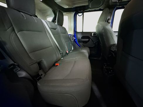 Used 2019 Jeep Wrangler Unlimited Sport image 27