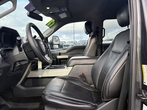 Used 2017 Ford F350 Lariat w/ Chrome Package image 16