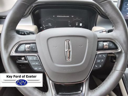 Used 2023 Lincoln Nautilus AWD w/ Premium Package image 30