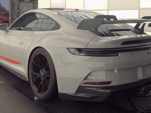 Used 2022 Porsche 911 GT3 RWD image 2