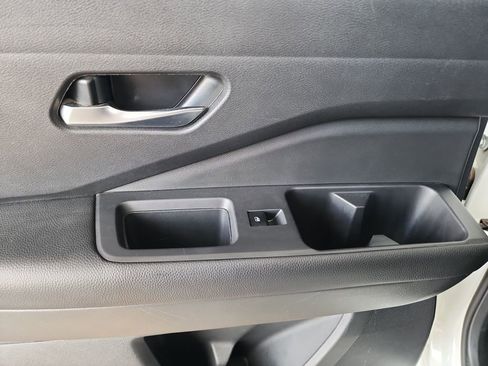 Used 2022 Nissan Pathfinder SV FWD image 38
