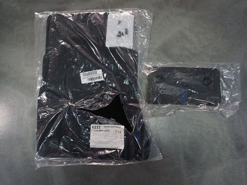 Used 2020 Ford Mustang Shelby GT350 w/ Technology Package image 79